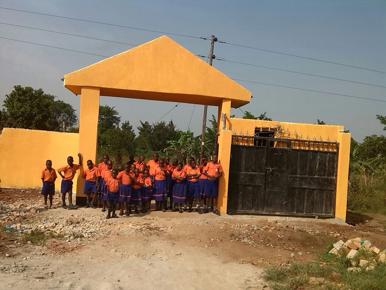 Sponsored-Walk-20145-Spende-Julina-Memorial-Schule-3
