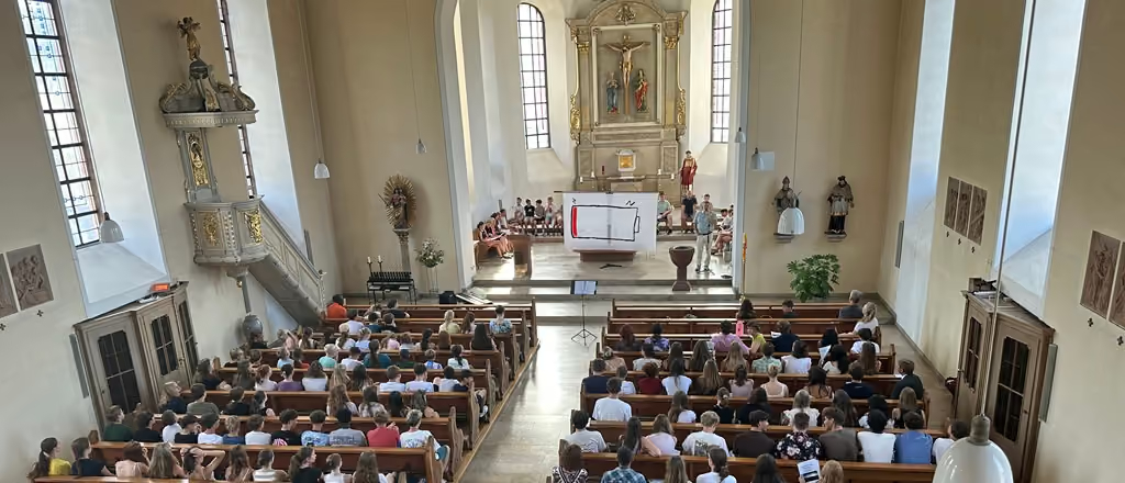 6a7429cc3b00e5a91f70d964_Gottesdienst-Ende-26_2